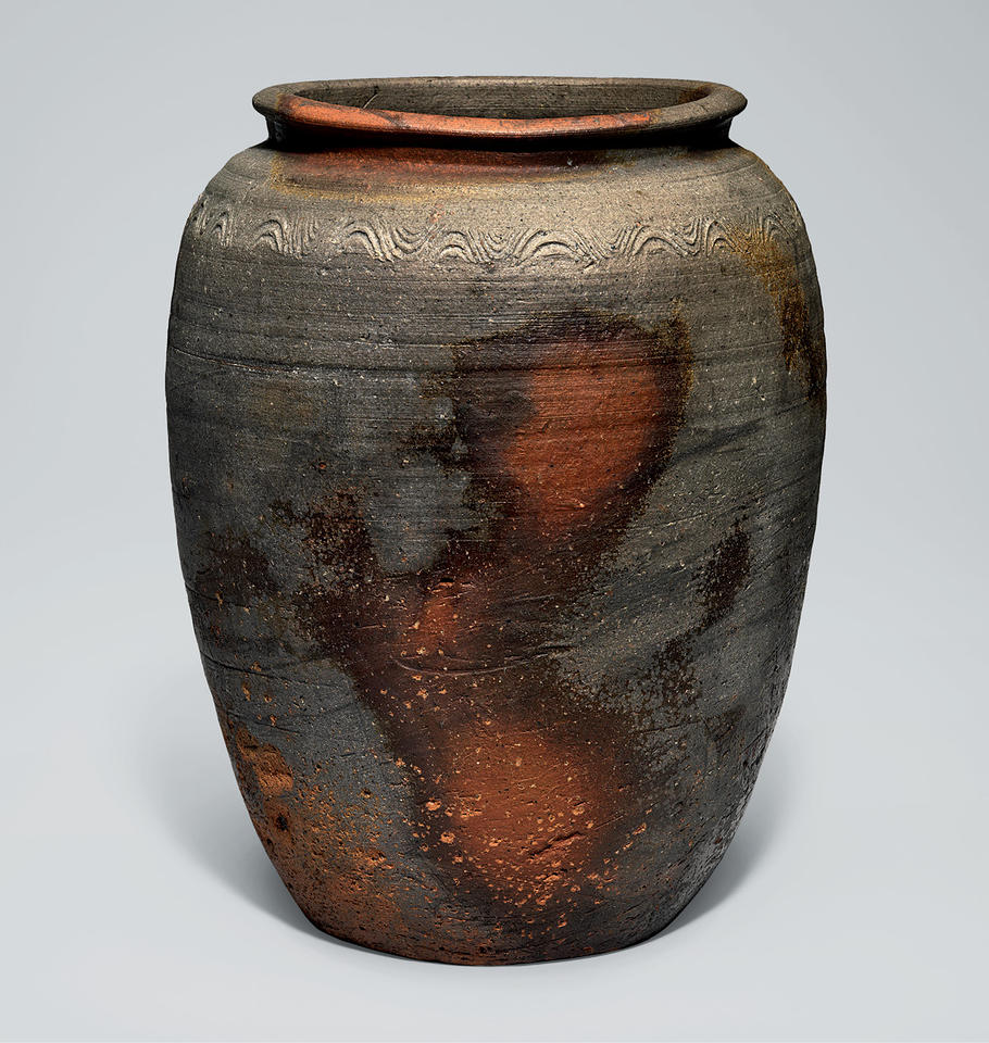 Jar with wave pattern