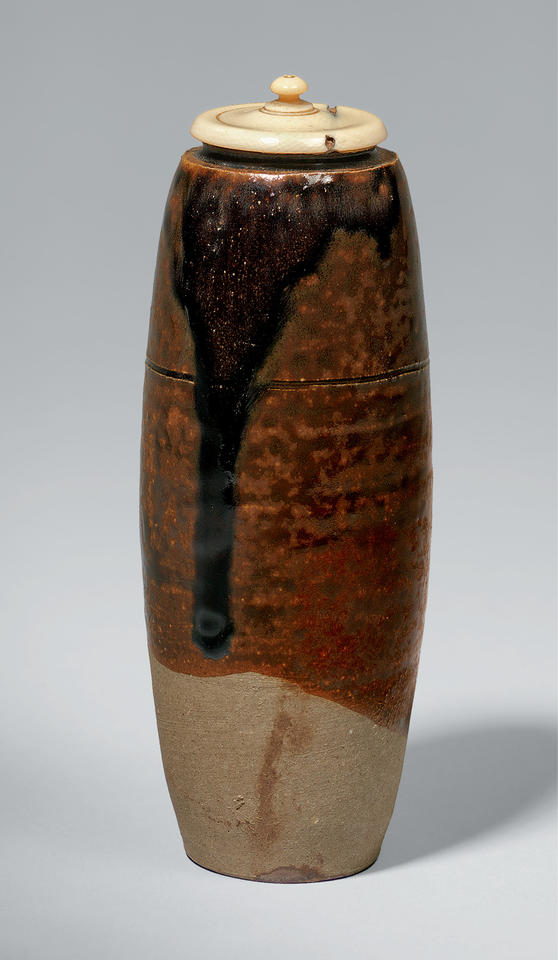 Tea caddy (chaire, 茶入れ)
