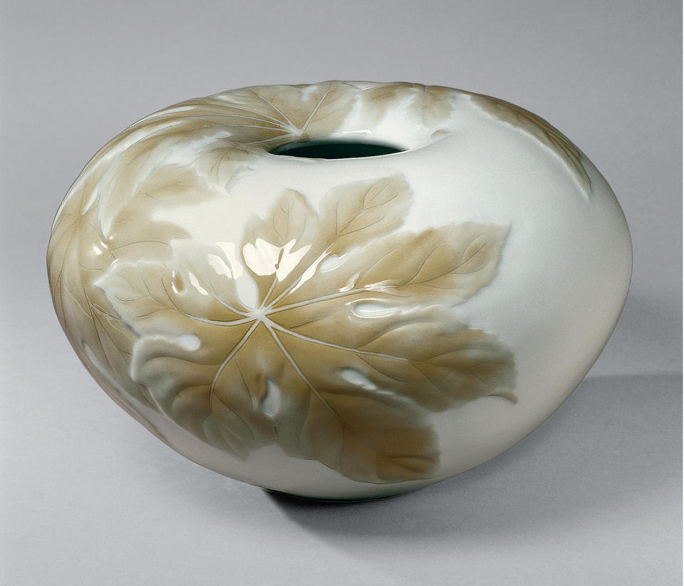 Vase with Japanese aralia design