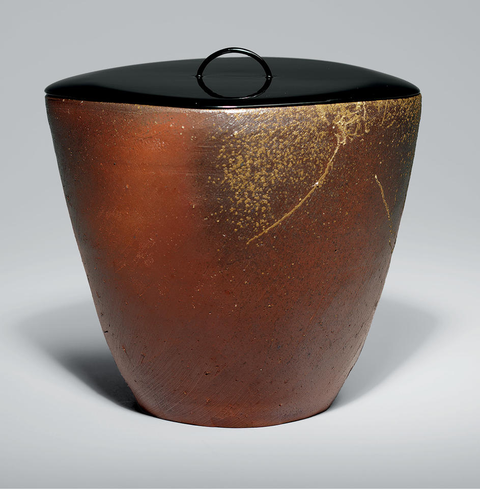 Freshwater jar (mizusashi, 水差) with lid
