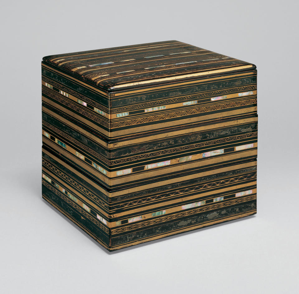 Stacked food boxes (jūbako, 重箱) with stripes