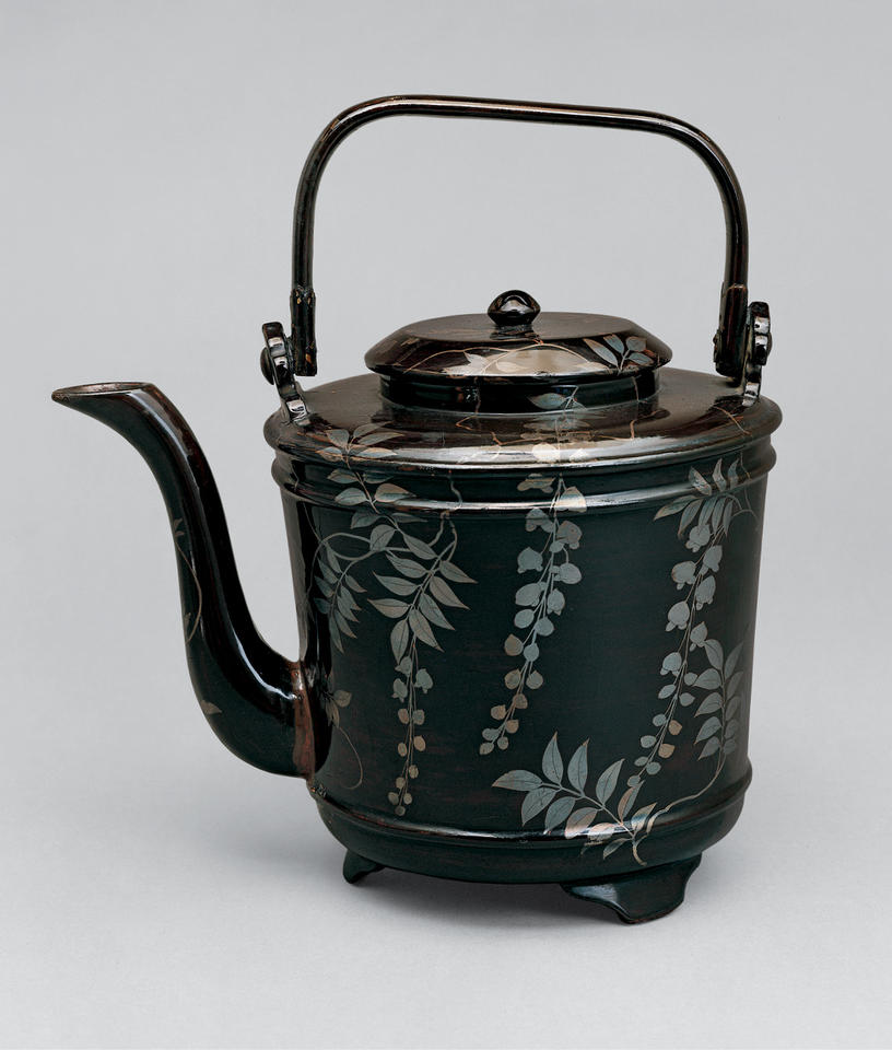 Ewer for hot water (yutō, 湯桶) with wisteria