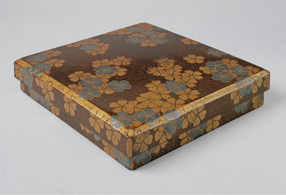 Writing box (suzuribako, 硯箱) with Nanban (南蛮) figures