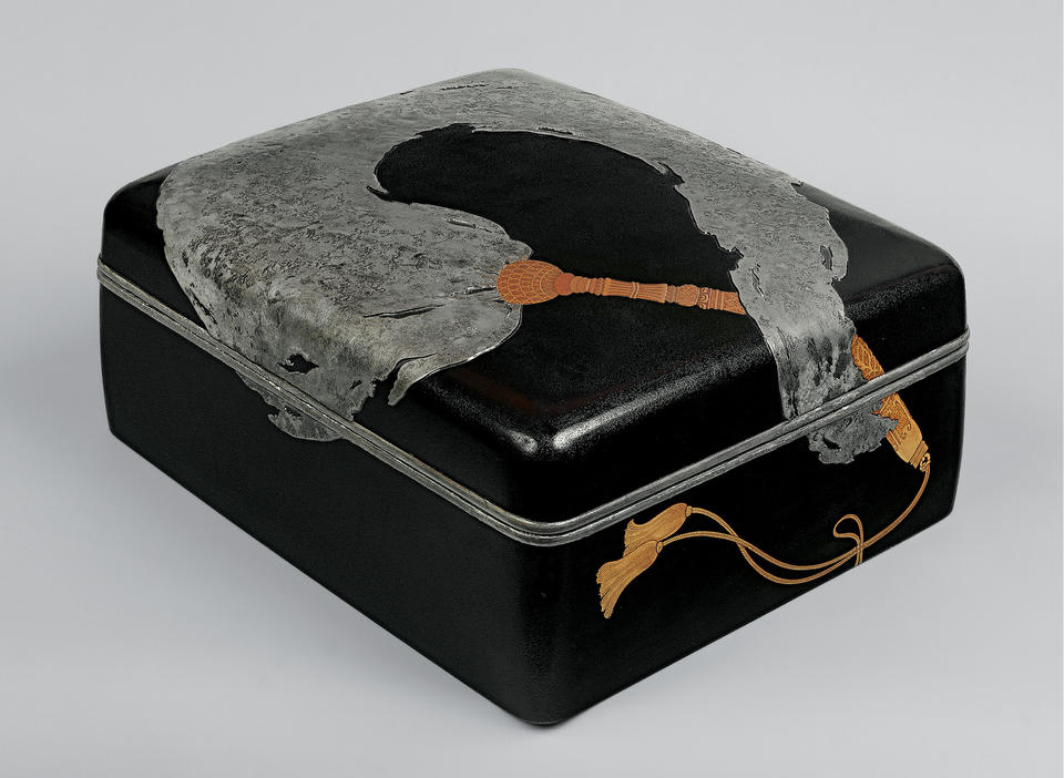 Storage box for monk’s robe (kesabako, 袈裟箱)