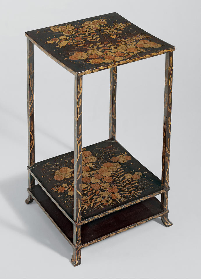 Table with autumn flowers