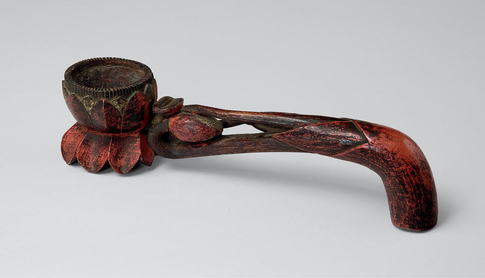 Incense holder (egōro, 柄香炉)