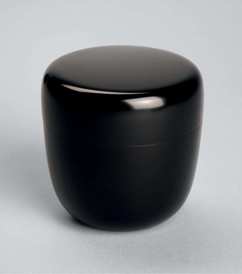 Tea caddy (natsume, 棗)