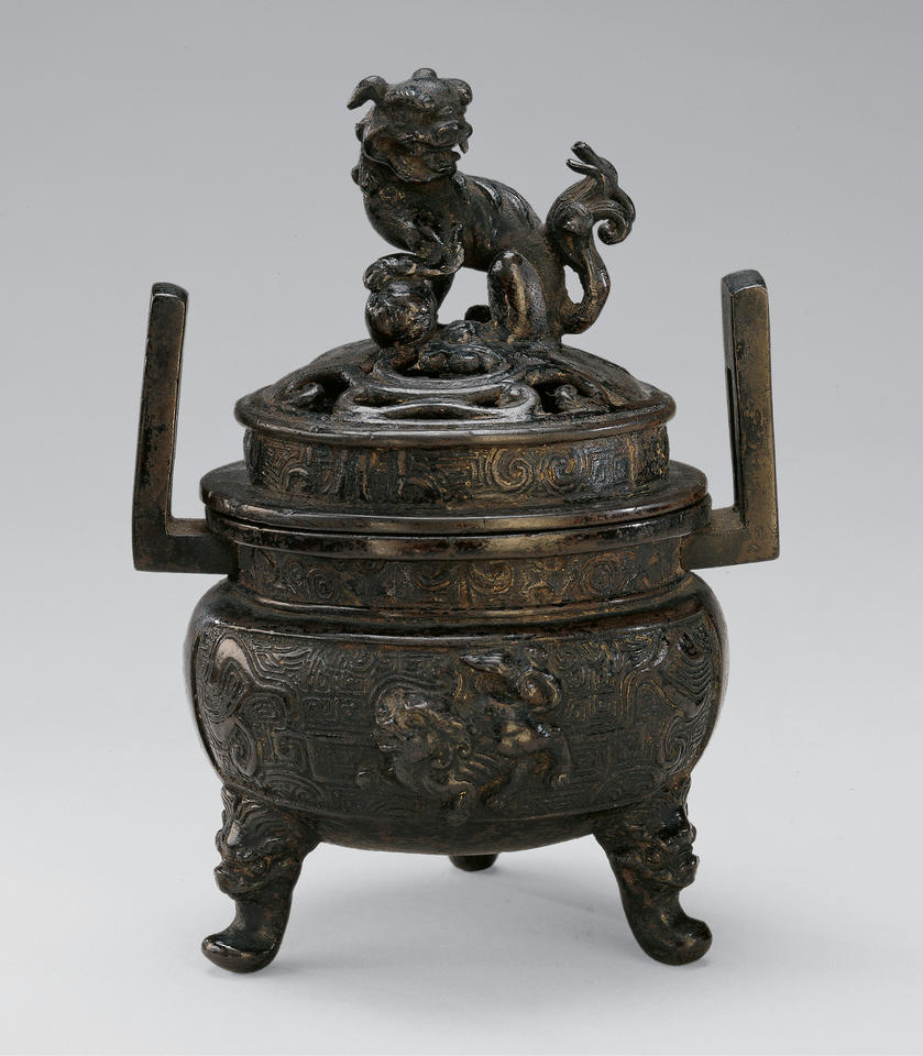 Incense burner (kasha, 火舍) with Chinese lions