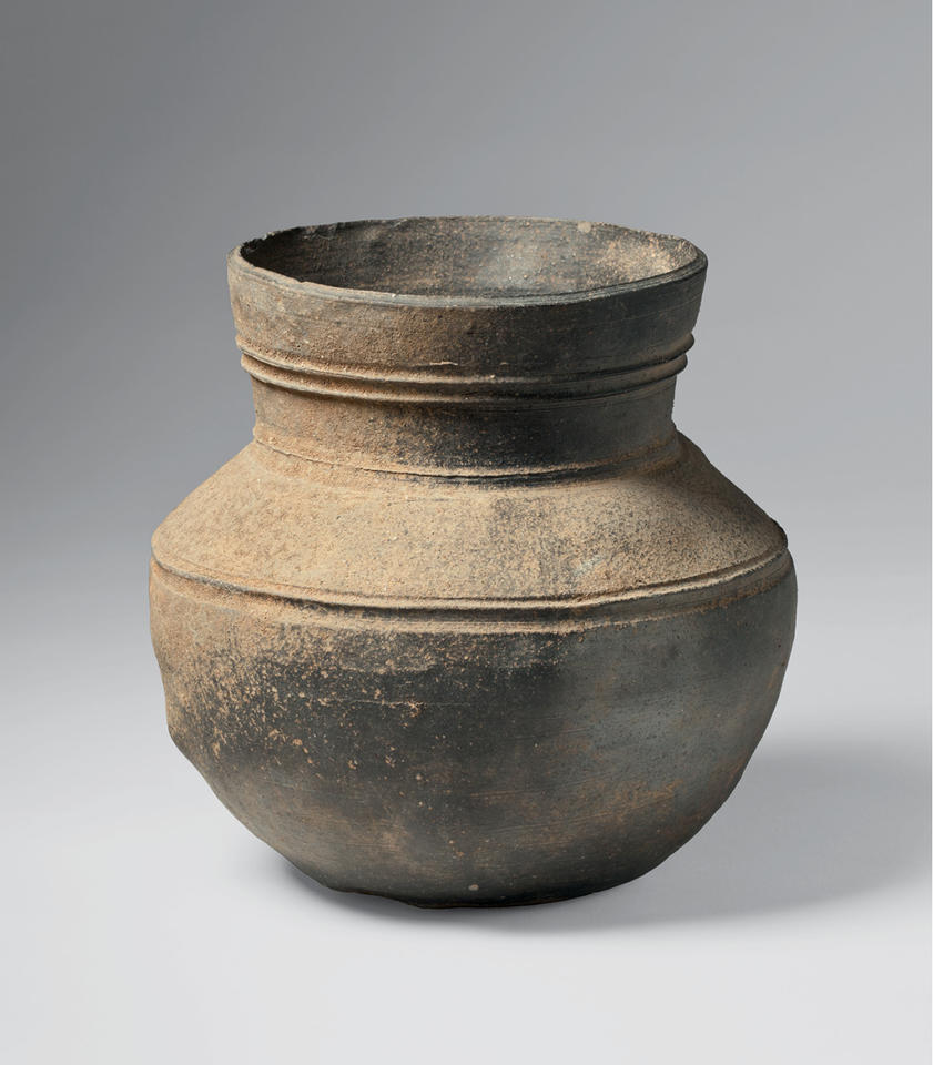 Long-necked jar