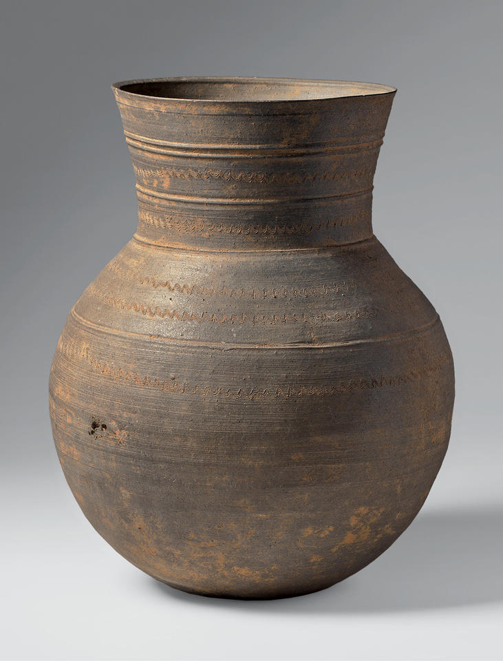Long-necked jar
