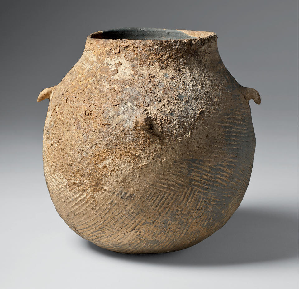 Jar with four knobs