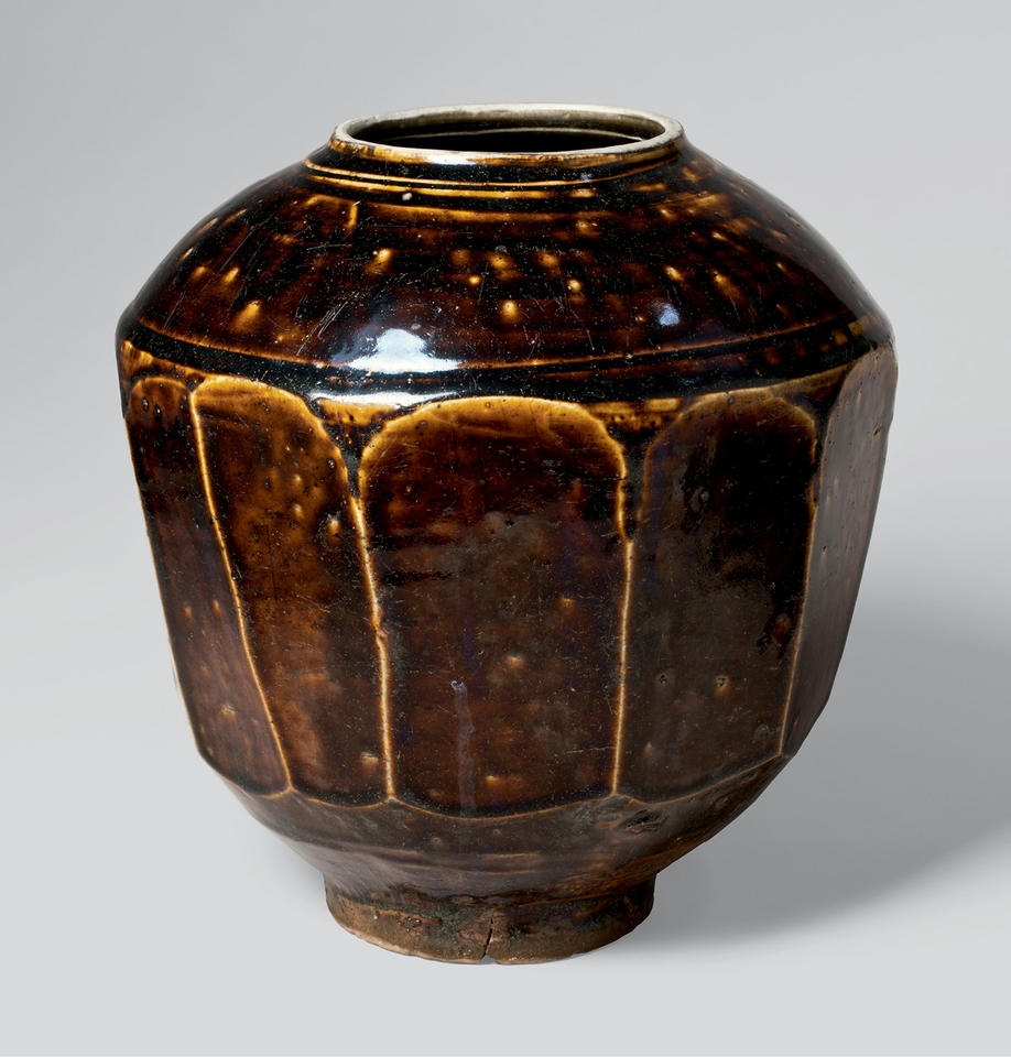 Faceted jar