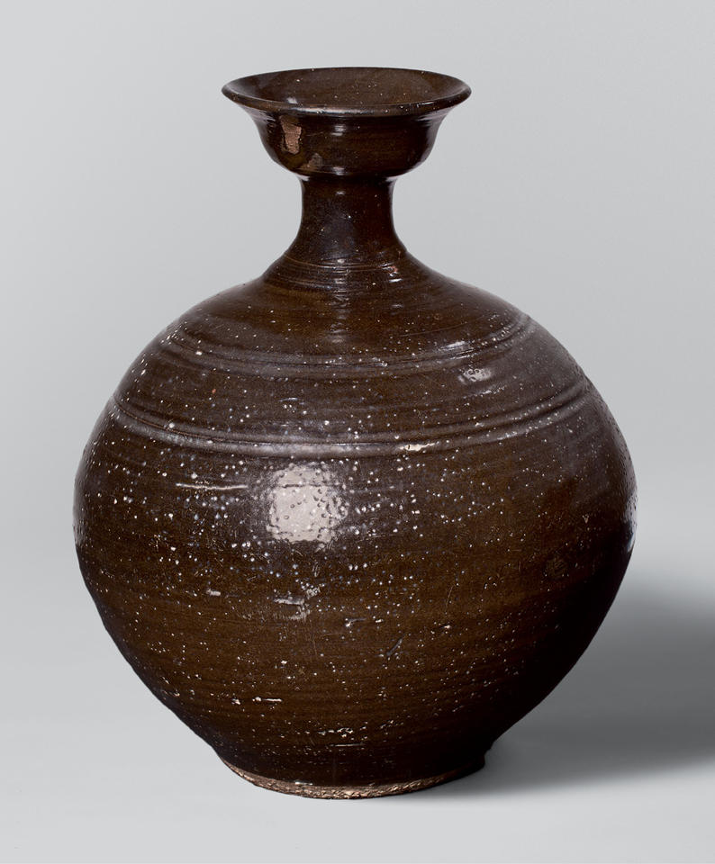 Bottle with flared mouth
